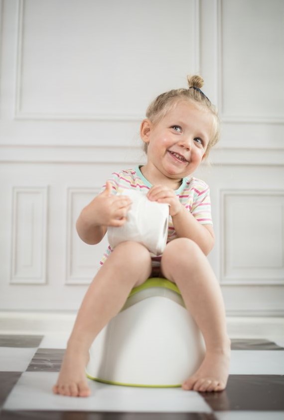 How to teach your child to use the potty and why your little one still poops in their diaper even though they can already pee in the potty?