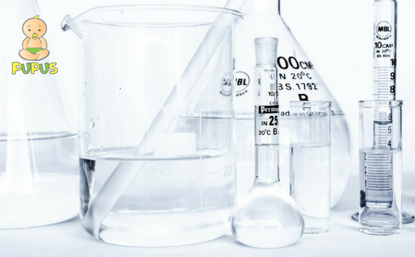 Little chemistry experiment with baking soda