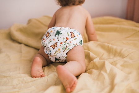 Windel mit einer Tasche IN THE GROWTH 5-15kg - Klettverschluss